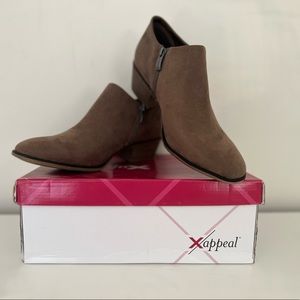Xappeal Short Skip On Taupe Ankle Boot Womens